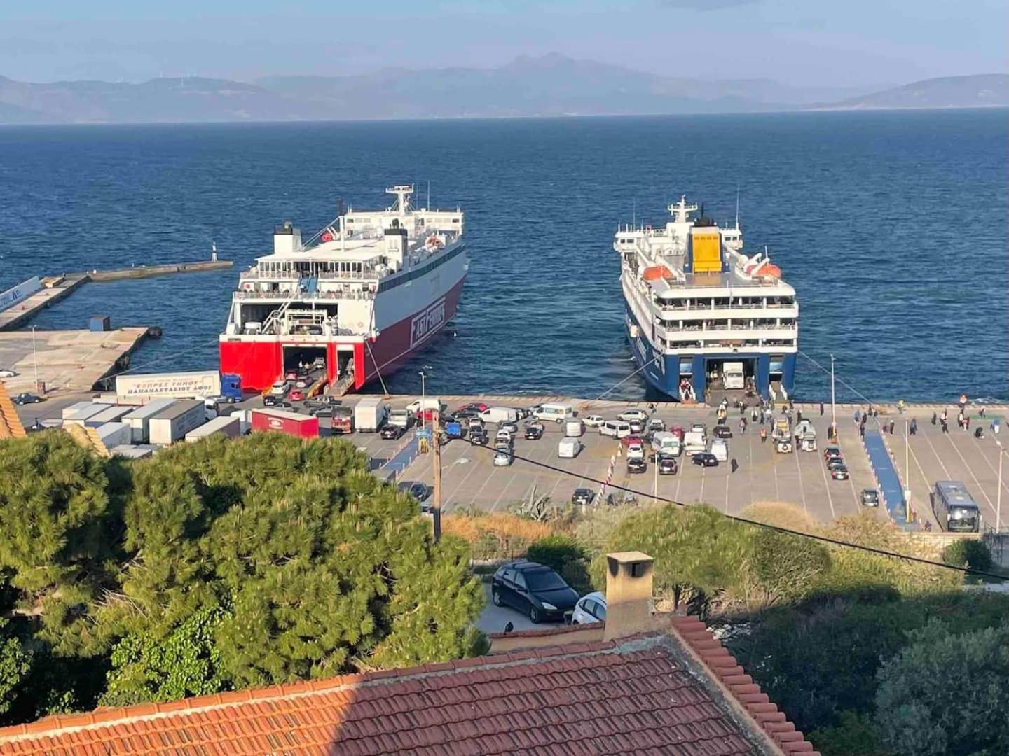 On The Port Διαμέρισμα Ραφήνα Εξωτερικό φωτογραφία